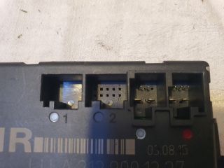 bontott MERCEDES-BENZ E-CLASS Jobb hátsó Ajtó Vezérlőegység