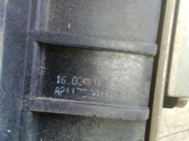 bontott MERCEDES-BENZ E-CLASS Jobb hátsó Ajtóhatároló