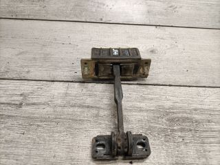 bontott MERCEDES-BENZ E-CLASS Jobb hátsó Ajtóhatároló