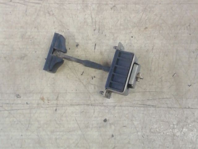 bontott MERCEDES-BENZ E-CLASS Jobb hátsó Ajtóhatároló