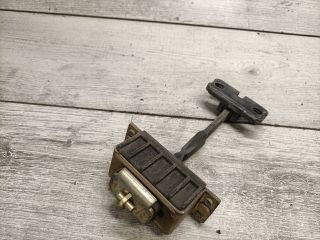 bontott MERCEDES-BENZ E-CLASS Jobb hátsó Ajtóhatároló