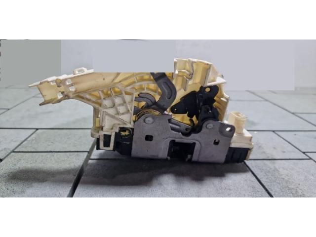 bontott MERCEDES-BENZ E-CLASS Jobb hátsó Ajtózár