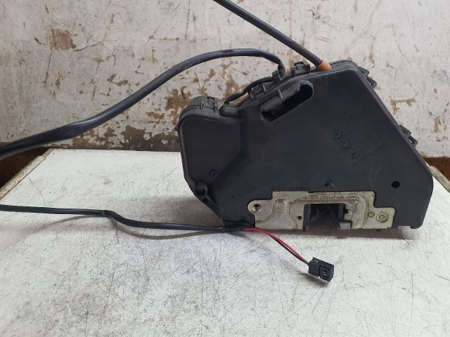 bontott MERCEDES-BENZ E-CLASS Jobb hátsó Ajtózár