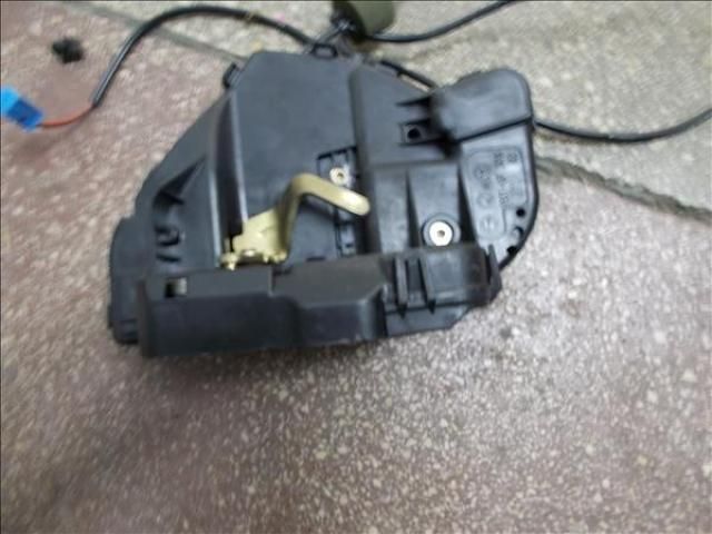 bontott MERCEDES-BENZ E-CLASS Jobb hátsó Ajtózár