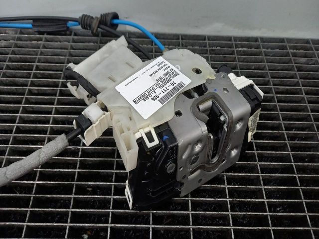 bontott MERCEDES-BENZ E-CLASS Jobb hátsó Ajtózár