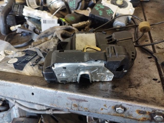 bontott MERCEDES-BENZ E-CLASS Jobb hátsó Ajtózár