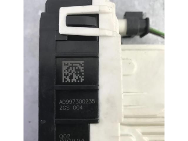 bontott MERCEDES-BENZ E-CLASS Jobb hátsó Ajtózár