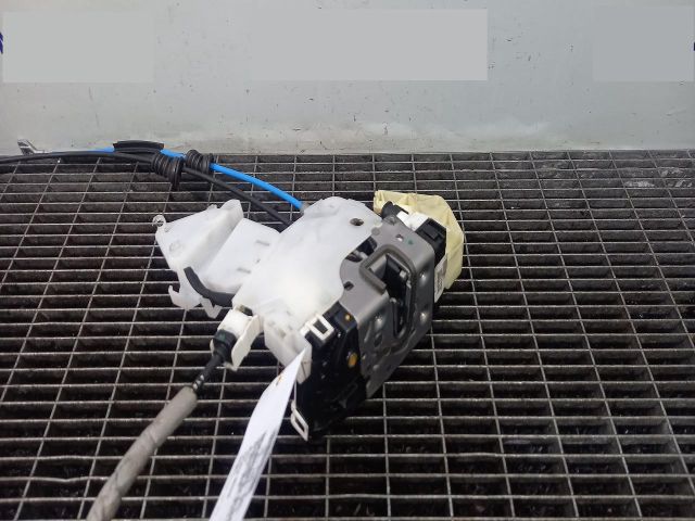 bontott MERCEDES-BENZ E-CLASS Jobb hátsó Ajtózár