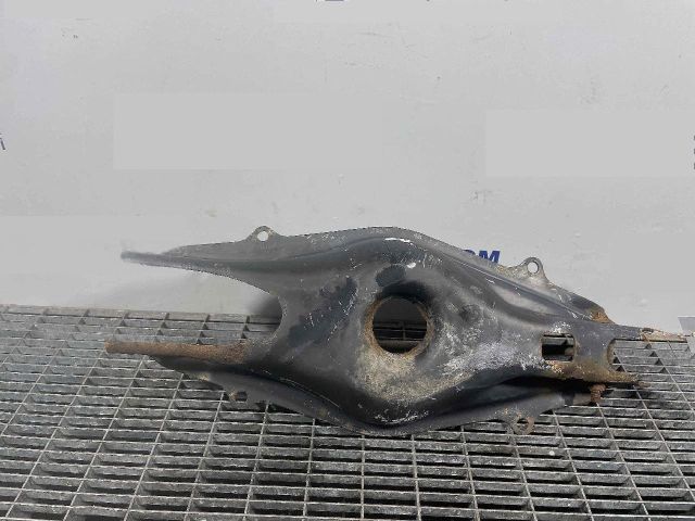 bontott MERCEDES-BENZ E-CLASS Jobb hátsó Alsó Lengőkar