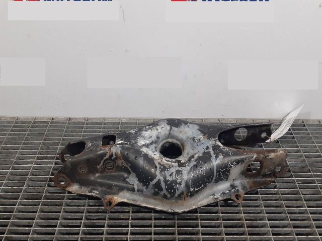 bontott MERCEDES-BENZ E-CLASS Jobb hátsó Alsó Lengőkar