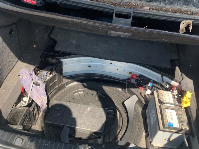 bontott MERCEDES-BENZ E-CLASS Jobb hátsó Csonkállvány Kerékaggyal