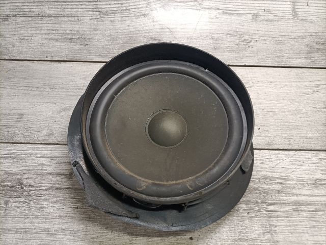 bontott MERCEDES-BENZ E-CLASS Jobb hátsó Hangszóró