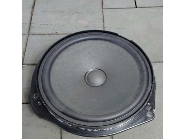 bontott MERCEDES-BENZ E-CLASS Jobb hátsó Hangszóró