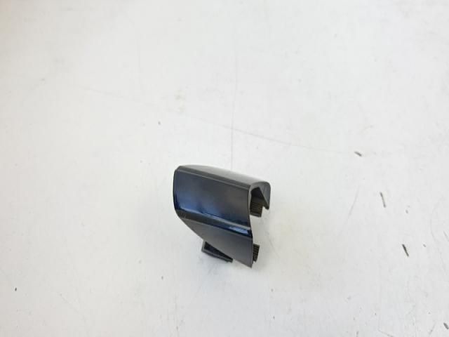 bontott MERCEDES-BENZ E-CLASS Jobb hátsó Kilincs Burkolat