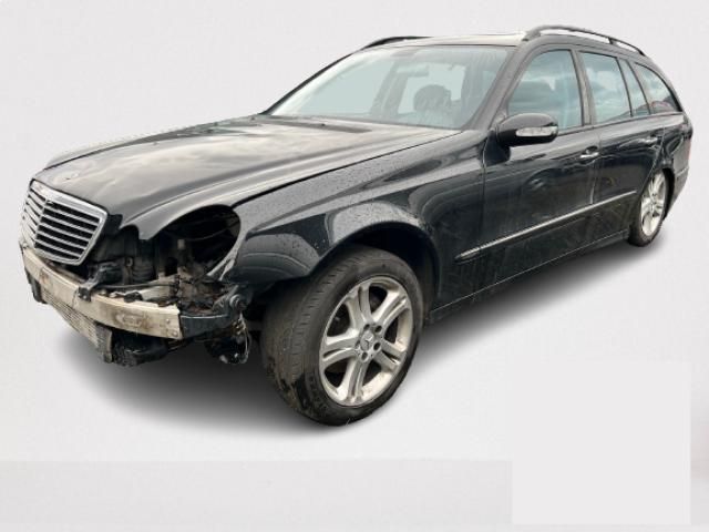 bontott MERCEDES-BENZ E-CLASS Jobb hátsó Külső Kilincsfészek