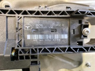 bontott MERCEDES-BENZ E-CLASS Jobb hátsó Külső Kilincsfészek