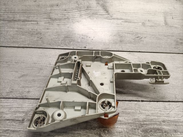 bontott MERCEDES-BENZ E-CLASS Jobb Hátsó Lámpa Foglalat