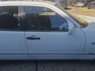 bontott MERCEDES-BENZ E-CLASS Jobb Hátsó Lámpa