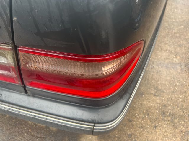 bontott MERCEDES-BENZ E-CLASS Jobb Hátsó Lámpa