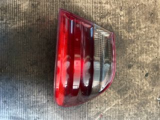 bontott MERCEDES-BENZ E-CLASS Jobb Hátsó Lámpa