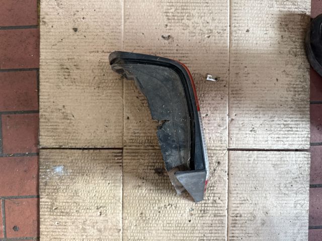 bontott MERCEDES-BENZ E-CLASS Jobb Hátsó Lámpa