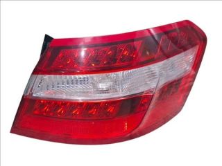 bontott MERCEDES-BENZ E-CLASS Jobb Hátsó Lámpa