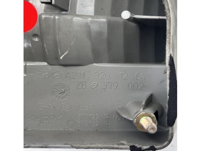 bontott MERCEDES-BENZ E-CLASS Jobb Hátsó Lámpa