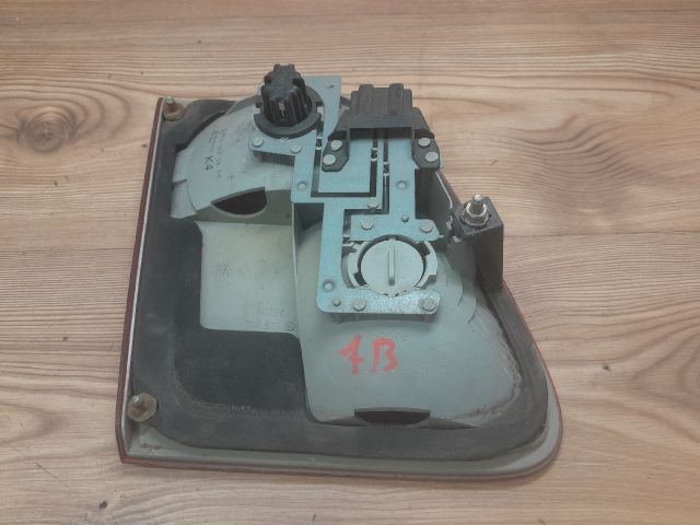 bontott MERCEDES-BENZ E-CLASS Jobb Hátsó Lámpa