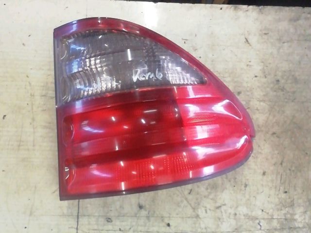 bontott MERCEDES-BENZ E-CLASS Jobb Hátsó Lámpa