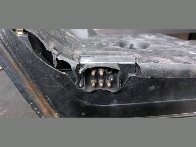 bontott MERCEDES-BENZ E-CLASS Jobb Hátsó Lámpa