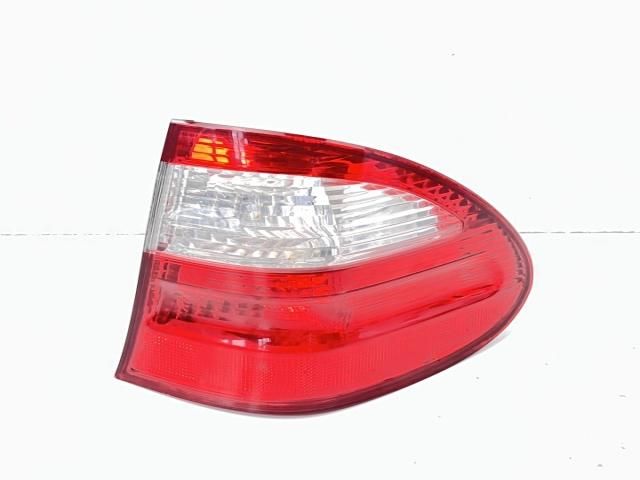 bontott MERCEDES-BENZ E-CLASS Jobb Hátsó Lámpa