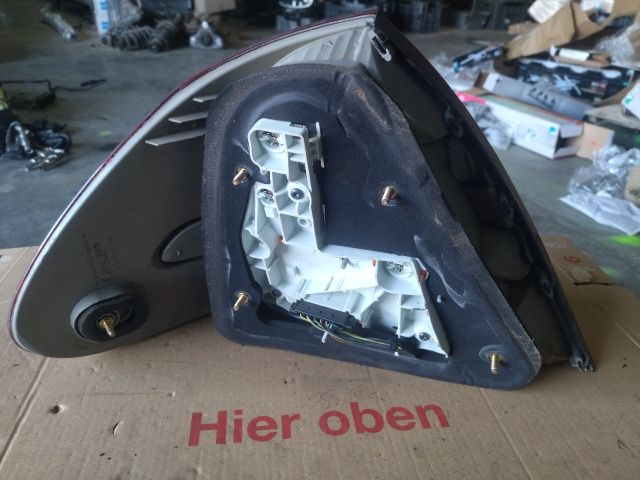 bontott MERCEDES-BENZ E-CLASS Jobb Hátsó Lámpa