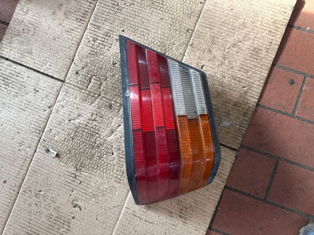 bontott MERCEDES-BENZ E-CLASS Jobb Hátsó Lámpa