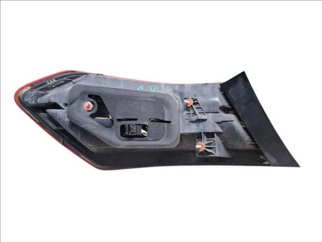 bontott MERCEDES-BENZ E-CLASS Jobb Hátsó Lámpa