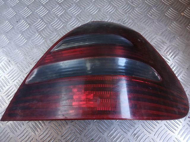 bontott MERCEDES-BENZ E-CLASS Jobb Hátsó Lámpa