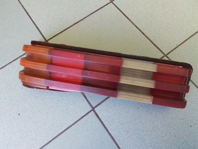 bontott MERCEDES-BENZ E-CLASS Jobb hátsó Lámpabúra