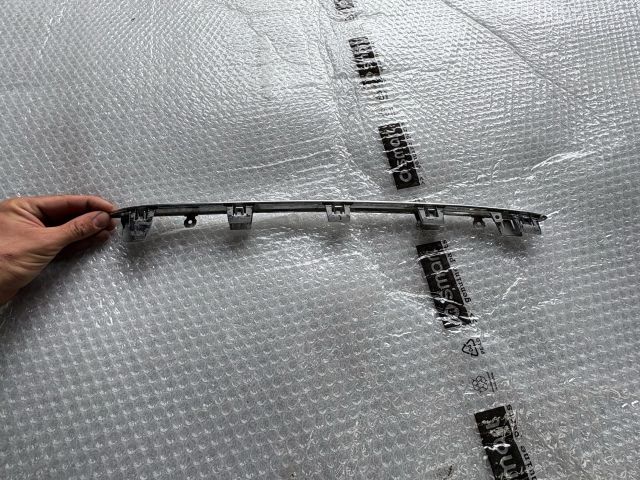 bontott MERCEDES-BENZ E-CLASS Jobb hátsó Lökhárító Díszléc