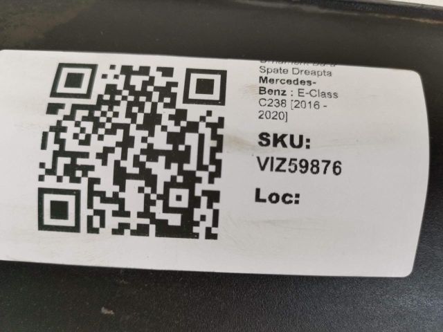 bontott MERCEDES-BENZ E-CLASS Jobb hátsó Lökhárító Díszléc