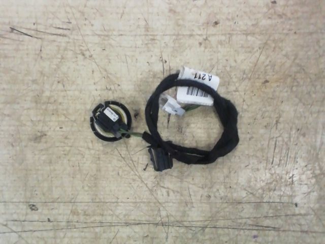 bontott MERCEDES-BENZ E-CLASS Jobb hátsó Magassugárzó Hangszóró