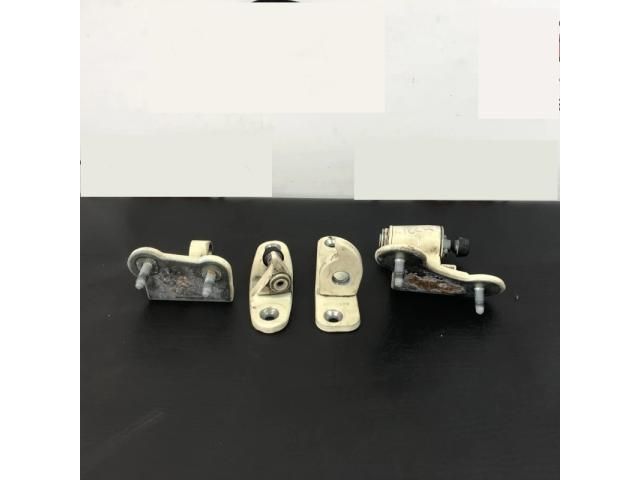 bontott MERCEDES-BENZ E-CLASS Jobb hátsó Zsanér