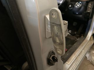 bontott MERCEDES-BENZ E-CLASS Jobb hátsó Zsanér