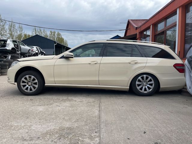 bontott MERCEDES-BENZ E-CLASS Jobb Ködfényszóró