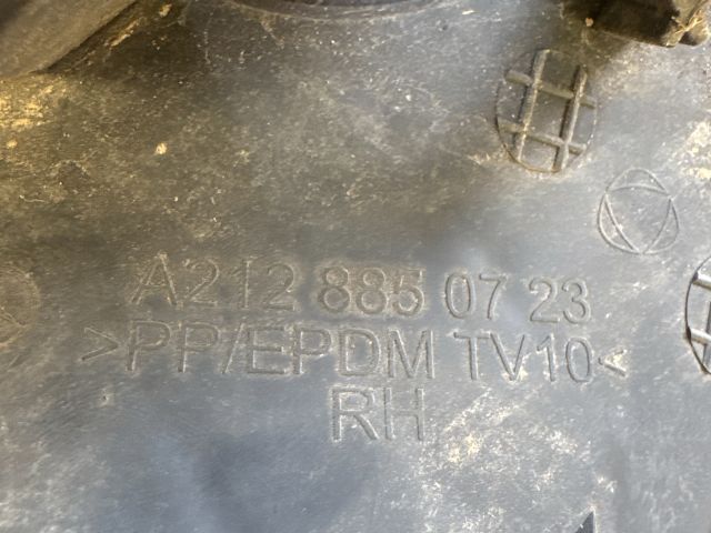 bontott MERCEDES-BENZ E-CLASS Jobb Ködlámpa Rács