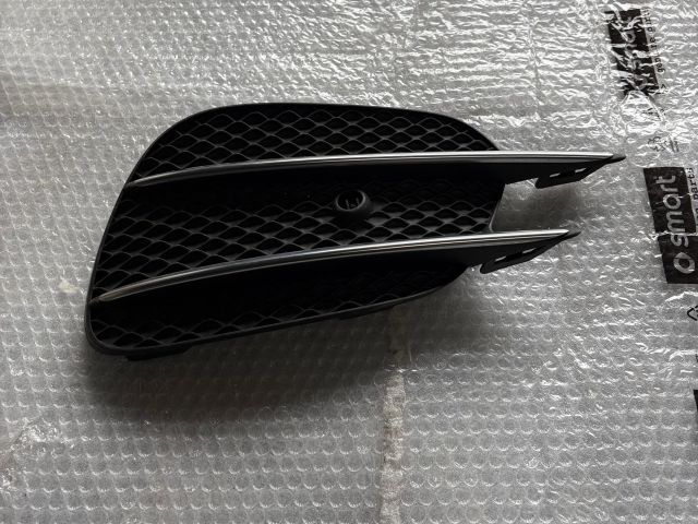 bontott MERCEDES-BENZ E-CLASS Jobb Ködlámpa Rács