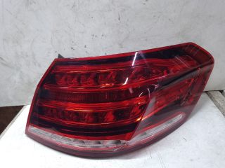 bontott MERCEDES-BENZ E-CLASS Jobb Külső Hátsó Lámpa