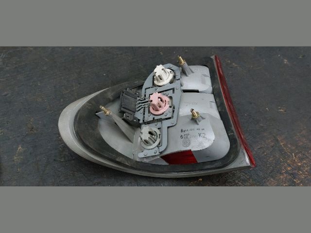 bontott MERCEDES-BENZ E-CLASS Jobb Külső Hátsó Lámpa