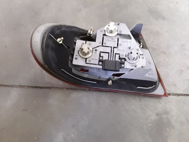 bontott MERCEDES-BENZ E-CLASS Jobb Külső Hátsó Lámpa