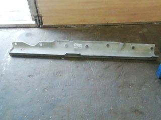 bontott MERCEDES-BENZ E-CLASS Jobb Küszöb