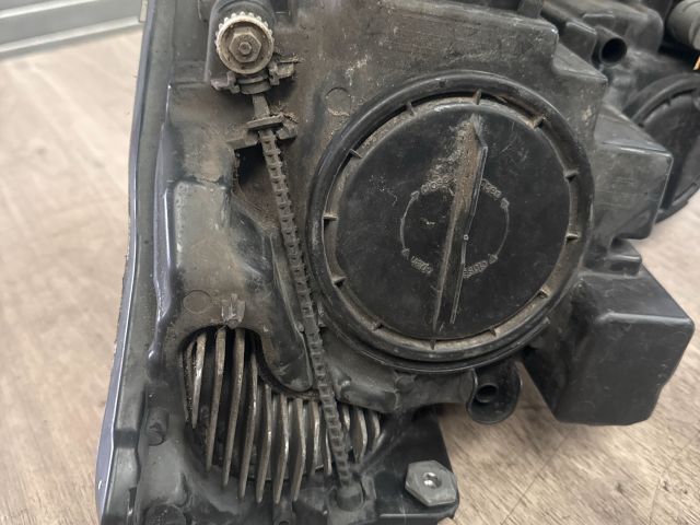 bontott MERCEDES-BENZ E-CLASS Jobb Xenon Fényszóró