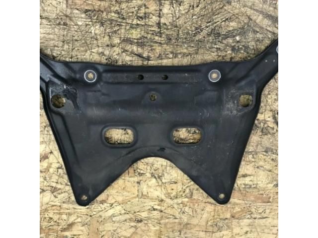 bontott MERCEDES-BENZ E-CLASS Kartervédő